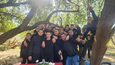 قد تكون صورة ‏‏‏٦‏ أشخاص‏ و‏شجرة‏‏